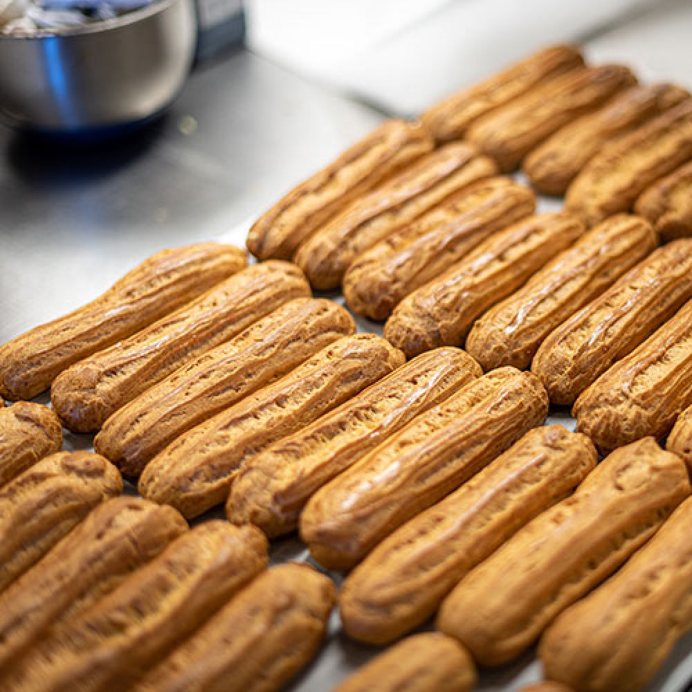 Fabrication des éclairs au café